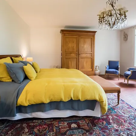 Domaine De La Cascade Parfumee Bed & Breakfast *